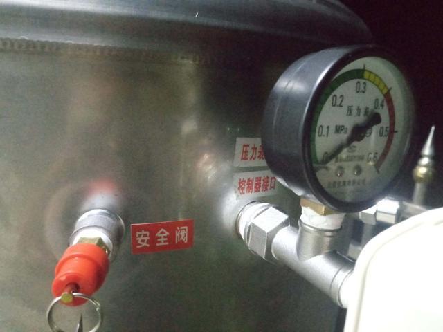 農(nóng)村自建小院壓力罐供水安裝過程