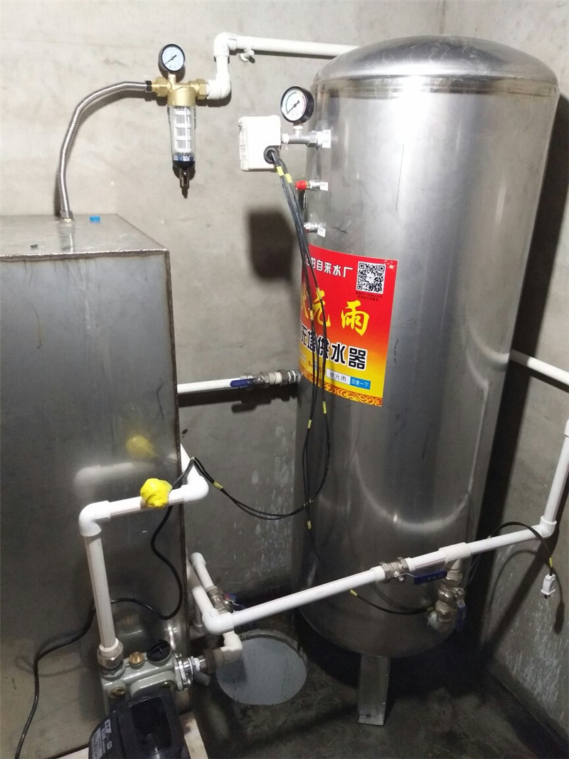 狀元雨無塔供水器水箱安裝實拍